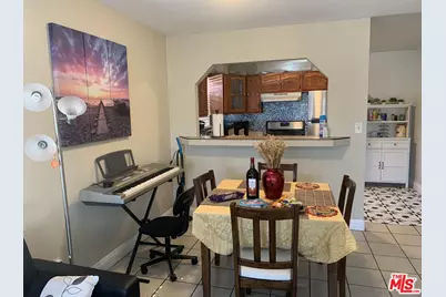 536 W 42nd St, Los Angeles, CA 90037 - Photo 15