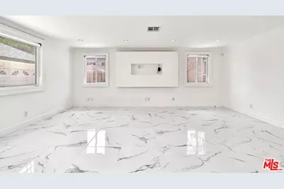 860 S Norton Ave, Los Angeles, CA 90005 - Photo 27