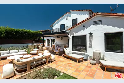 2341 Ronda Vista Dr, Los Angeles, CA 90027 - Photo 15