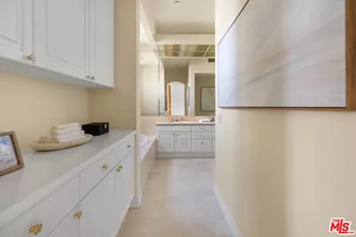 11847 Gorham Ave #403, Los Angeles, CA 90049 - Photo 23