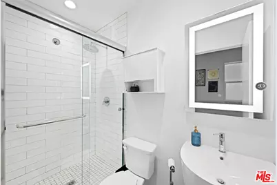 11037 Morrison St, North Hollywood, CA 91601 - Photo 7