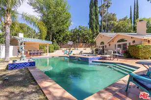 19717 Wells Dr, Los Angeles, CA 91364 - Photo 41