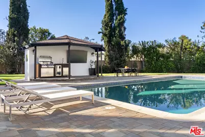 22935 Sylvan St, Woodland Hills, CA 91367 - Photo 39