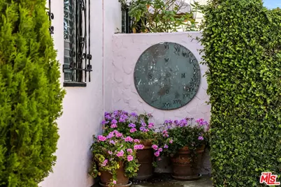 170 S Mansfield Ave, Los Angeles, CA 90036 - Photo 41