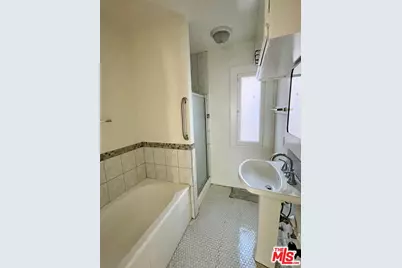1523 W 65th St, Los Angeles, CA 90047 - Photo 9