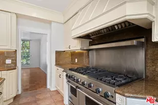 517 N Elm Dr, Beverly Hills, CA 90210 - Photo 23