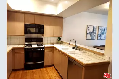 10650 Kinnard Ave #211, Los Angeles, CA 90024 - Photo 11