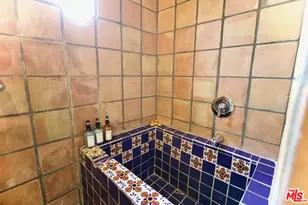 1309 Carmona Ave, Los Angeles, CA 90019 - Photo 21