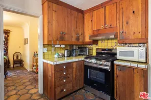 1309 Carmona Ave, Los Angeles, CA 90019 - Photo 7