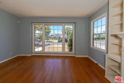 8300 Altavan Ave, Los Angeles, CA 90045 - Photo 23