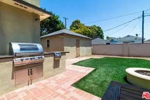 8300 Altavan Ave, Los Angeles, CA 90045 - Photo 9