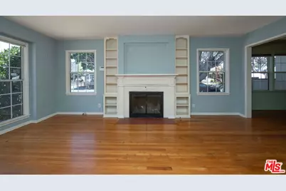 8300 Altavan Ave, Los Angeles, CA 90045 - Photo 15