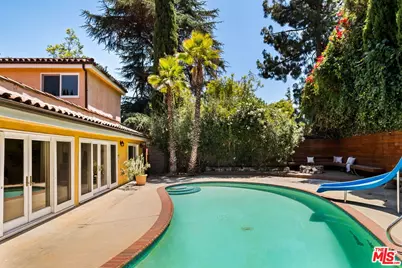 2103 N Hobart Blvd, Los Angeles, CA 90027 - Photo 29