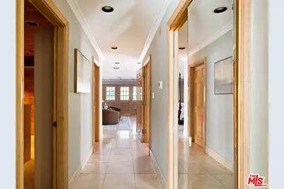 2103 N Hobart Blvd, Los Angeles, CA 90027 - Photo 51