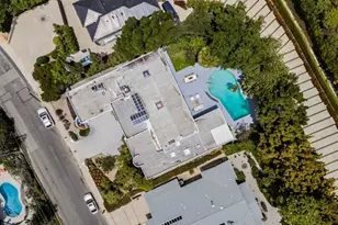 816 N Kenter Ave, Los Angeles, CA 90049 - Photo 39