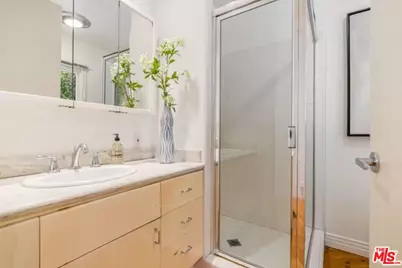 816 N Kenter Ave, Los Angeles, CA 90049 - Photo 31