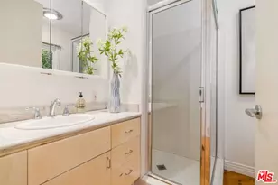 816 N Kenter Ave, Los Angeles, CA 90049 - Photo 31