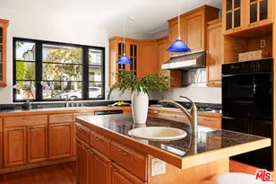 483 Arbramar Ave, Pacific Palisades, CA 90272 - Photo 17