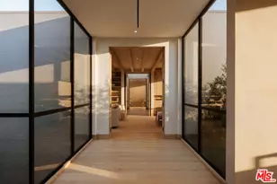 1307 N Doheny Dr, Los Angeles, CA 90069 - Photo 13