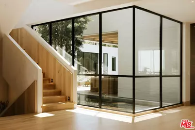 1307 N Doheny Dr, Los Angeles, CA 90069 - Photo 11