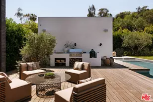 1307 N Doheny Dr, Los Angeles, CA 90069 - Photo 31