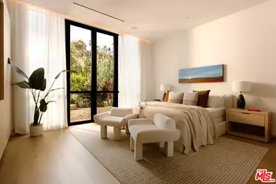 1307 N Doheny Dr, Los Angeles, CA 90069 - Photo 19
