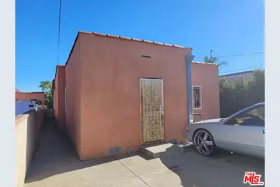 9149 S Halldale Ave, Los Angeles, CA 90047 - Photo 29
