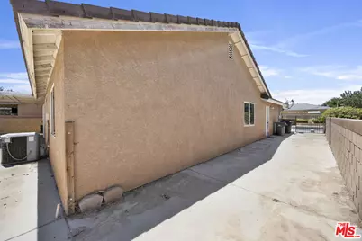 43650 E 5th St, Lancaster, CA 93535 - Photo 25