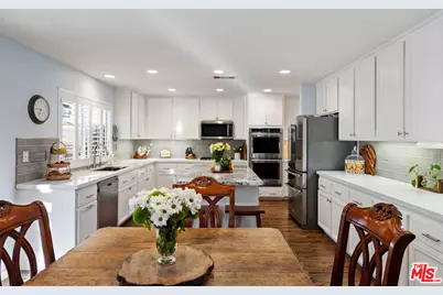 21155 Lone Star Way, Santa Clarita, CA 91390 - Photo 17