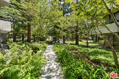 4280 Via Arbolada #109, Los Angeles, CA 90042 - Photo 31