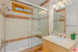 3724 Dixie Canyon Ave, Sherman Oaks, CA 91423 - Photo 17