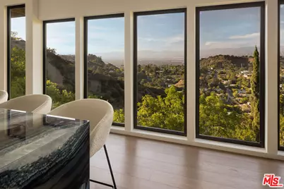 8620 Skyline Dr, Los Angeles, CA 90046 - Photo 19