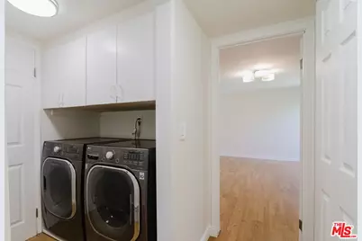 14980 Victory Blvd #201, Van Nuys, CA 91411 - Photo 23