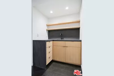 10229 Variel Ave #12, Chatsworth, CA 91311 - Photo 9