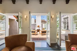 950 S Muirfield Rd, Los Angeles, CA 90019 - Photo 17