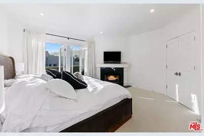 22630 Pacific Coast Hwy #1, Malibu, CA 90265 - Photo 21