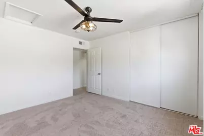 1015 E Spazier Ave #205, Burbank, CA 91502 - Photo 27