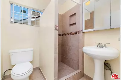 339 N Rampart Blvd, Los Angeles, CA 90026 - Photo 15