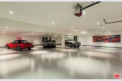 9133 Oriole Way, Los Angeles, CA 90069 - Photo 17