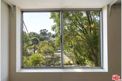 2024 Valentine St, Los Angeles, CA 90026 - Photo 23
