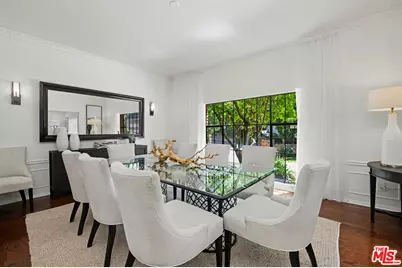 2411 Benedict Canyon Dr, Beverly Hills, CA 90210 - Photo 27