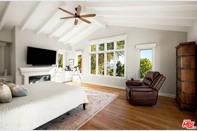 7050 La Presa Dr, Los Angeles, CA 90068 - Photo 11