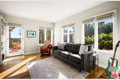 7050 La Presa Dr, Los Angeles, CA 90068 - Photo 35