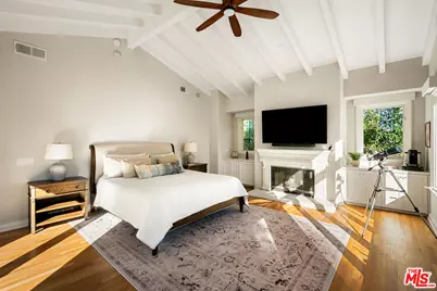 7050 La Presa Dr, Los Angeles, CA 90068 - Photo 31