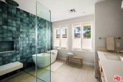 7050 La Presa Dr, Los Angeles, CA 90068 - Photo 13