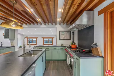 702 Navy St, Santa Monica, CA 90405 - Photo 21