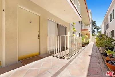1044 9th St #3, Santa Monica, CA 90403 - Photo 13