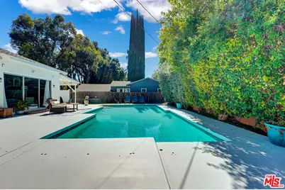 5003 Alhama Dr, Woodland Hills, CA 91364 - Photo 31