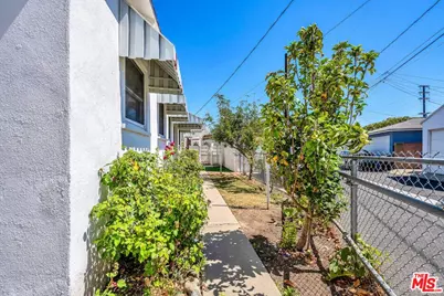 1301 N Cordova St, Burbank, CA 91505 - Photo 29