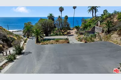 19355 Pacific Coast Hwy, Malibu, CA 90265 - Photo 5